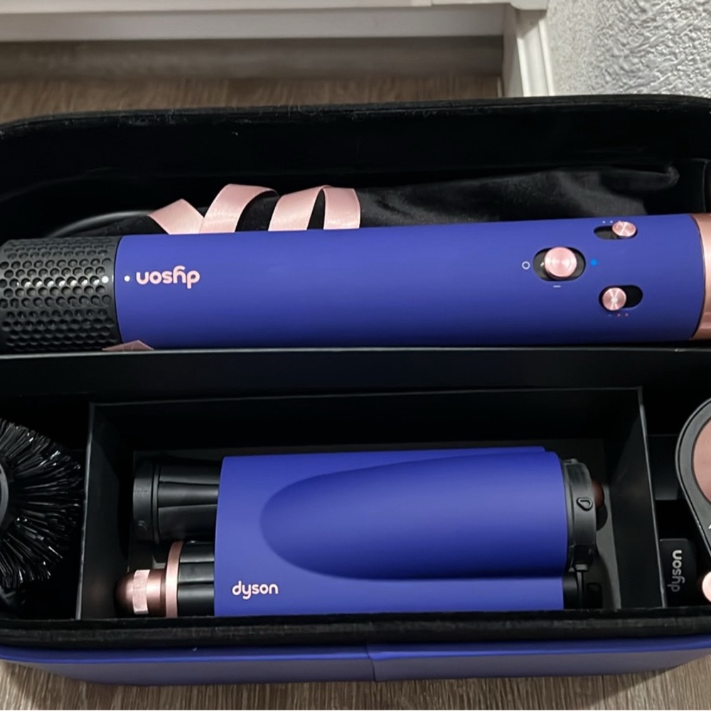 Dyson hair straightener, and multi use